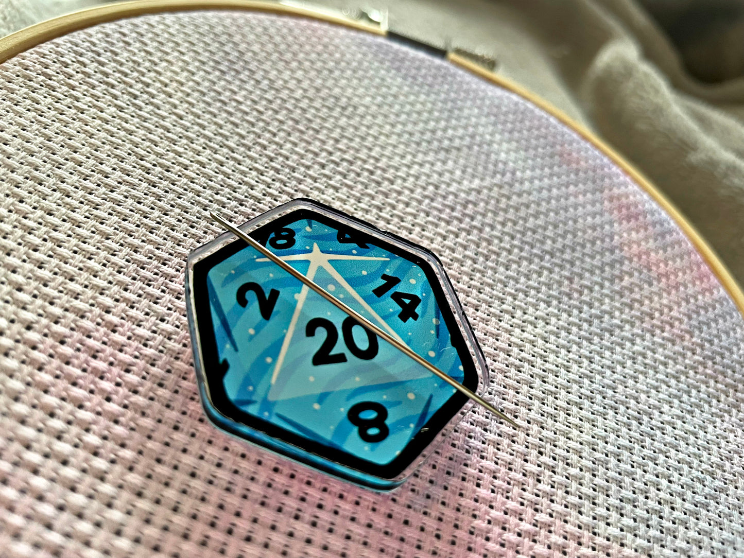 D20 Needleminder